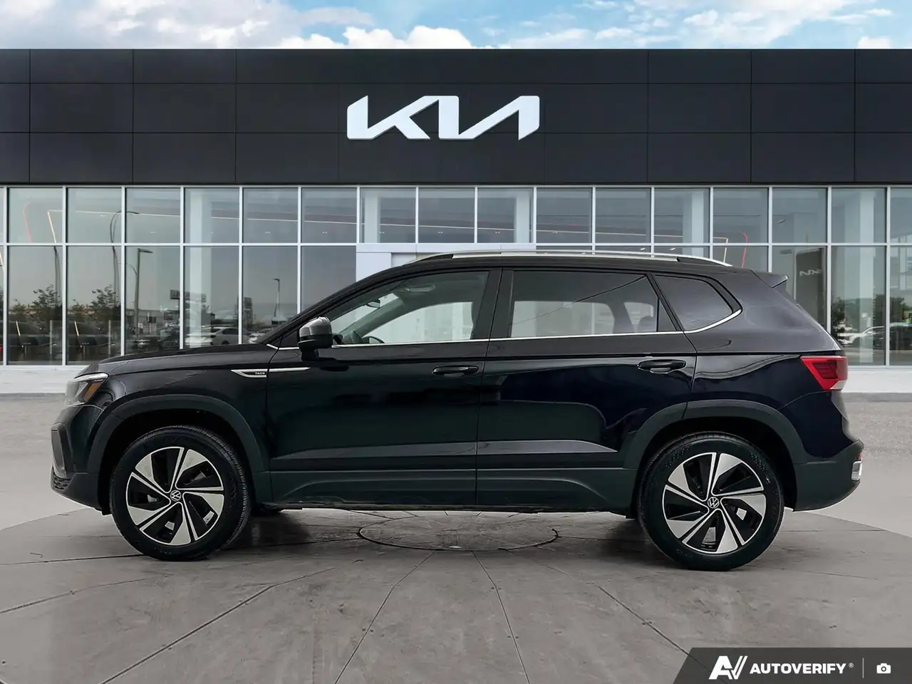 Volkswagen Taos снимка Volkswagen Taos