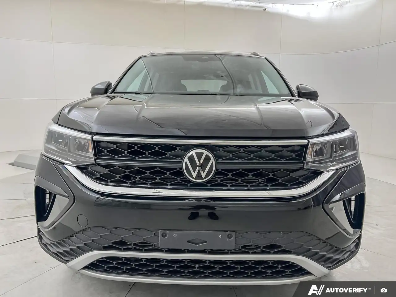 Volkswagen Taos снимка Volkswagen Taos