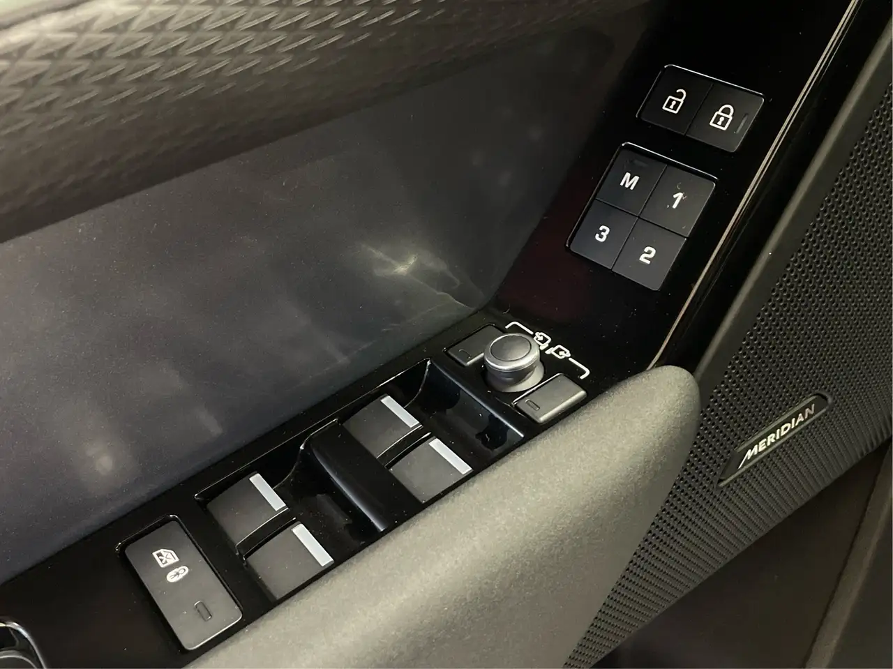 Land Rover Range Rover Velar снимка Land Rover Range Rover Velar