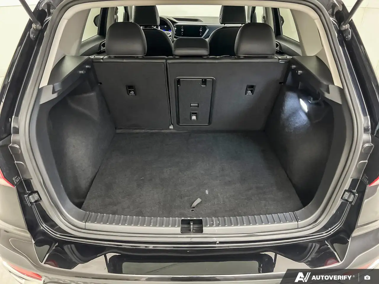Volkswagen Taos снимка Volkswagen Taos