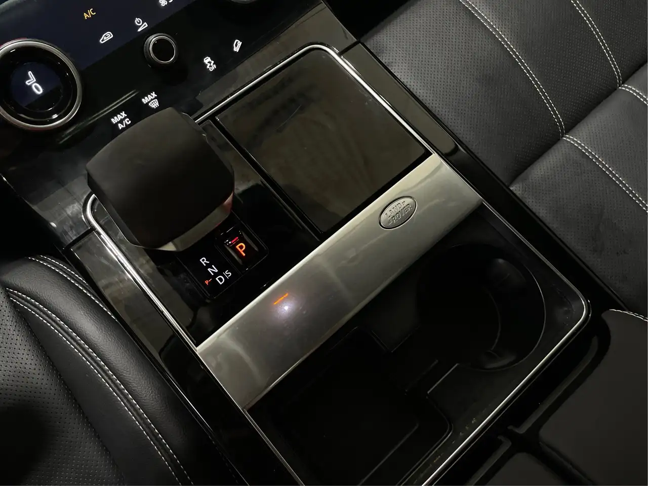 Land Rover Range Rover Velar снимка Land Rover Range Rover Velar