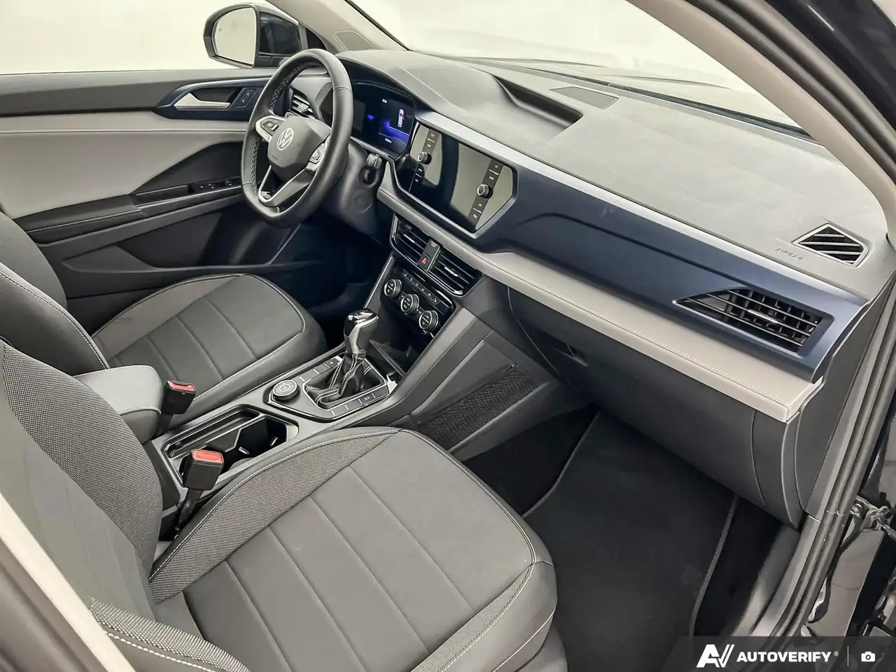 Volkswagen Taos снимка Volkswagen Taos