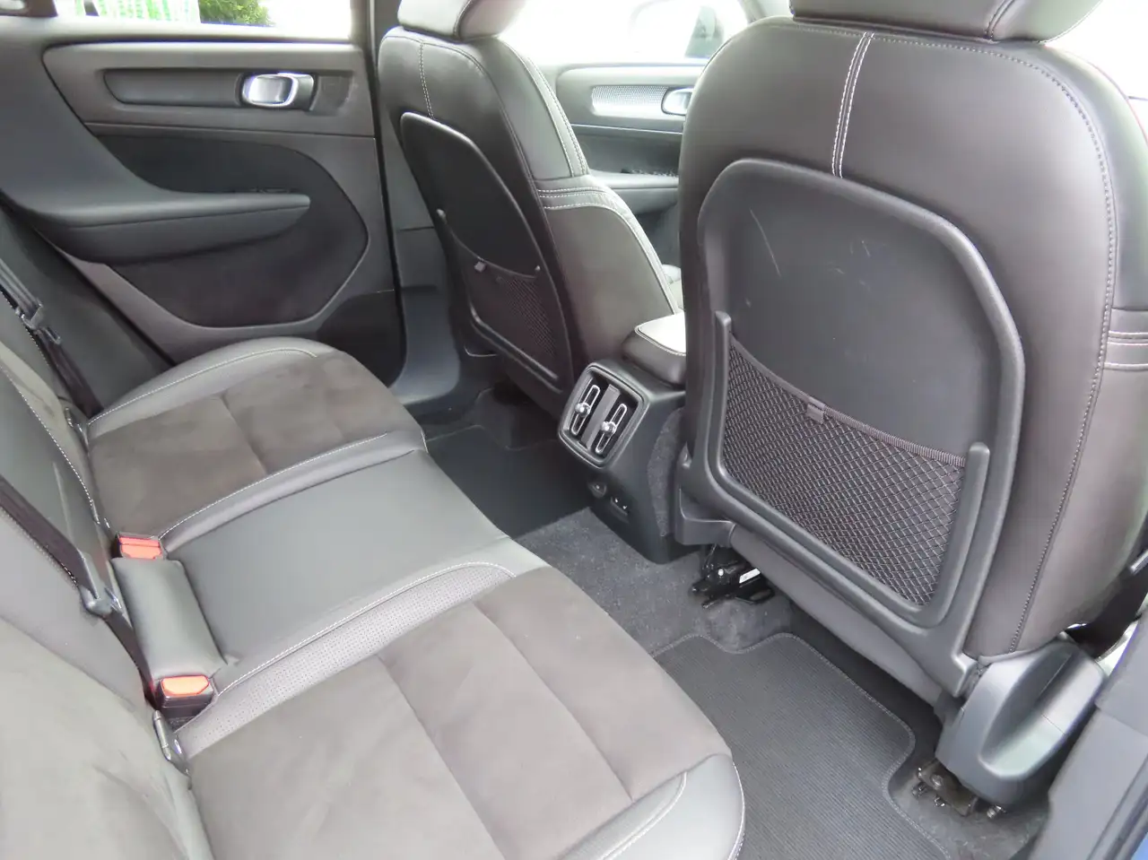 Volvo XC40 снимка Volvo XC40