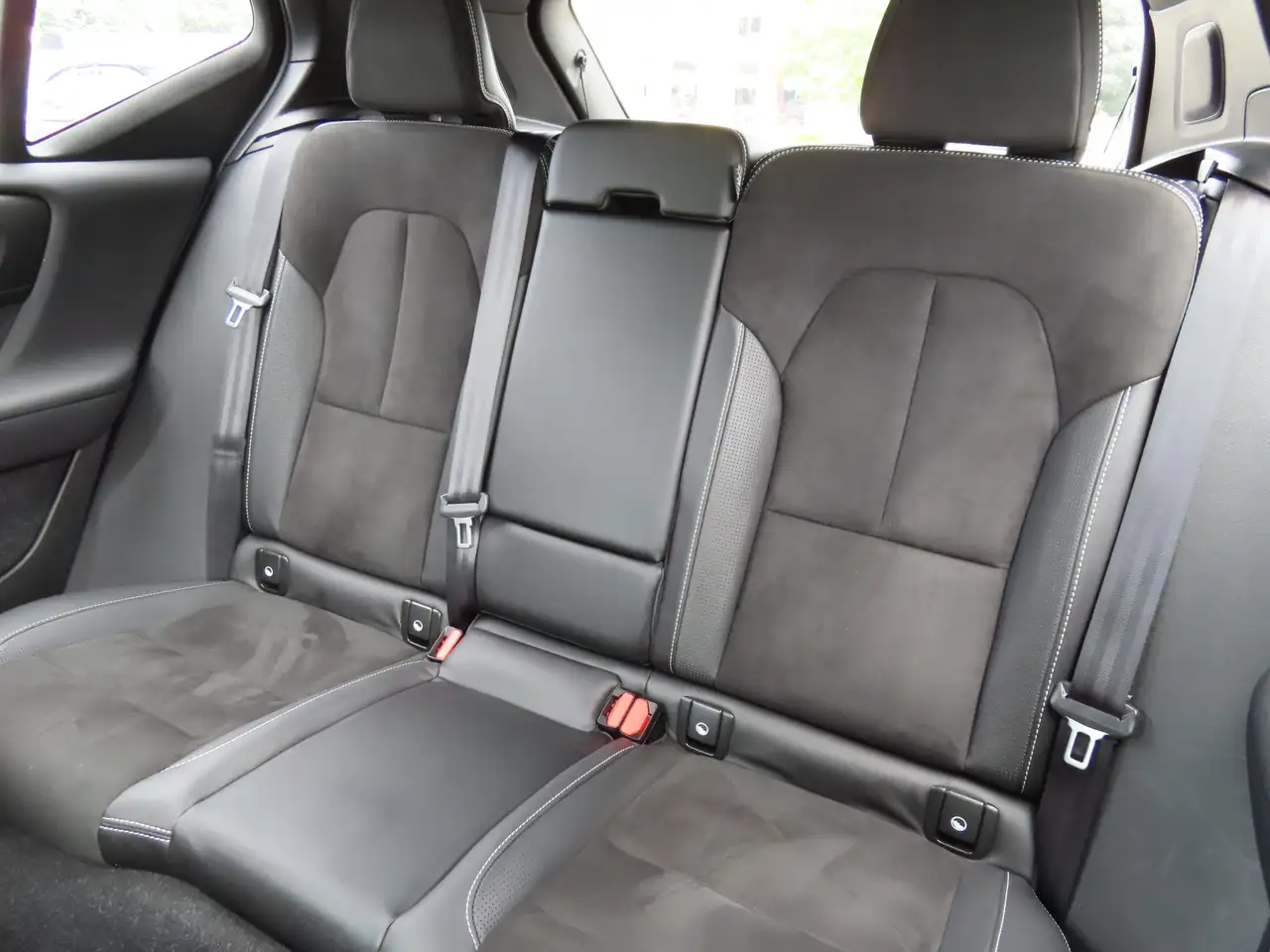 Volvo XC40 снимка Volvo XC40