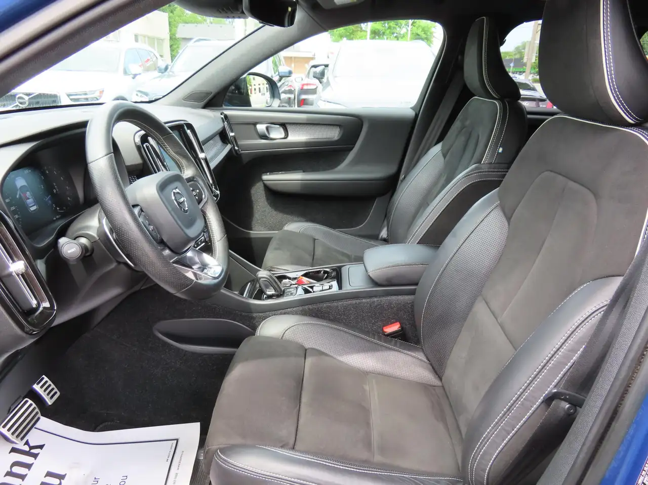 Volvo XC40 снимка Volvo XC40