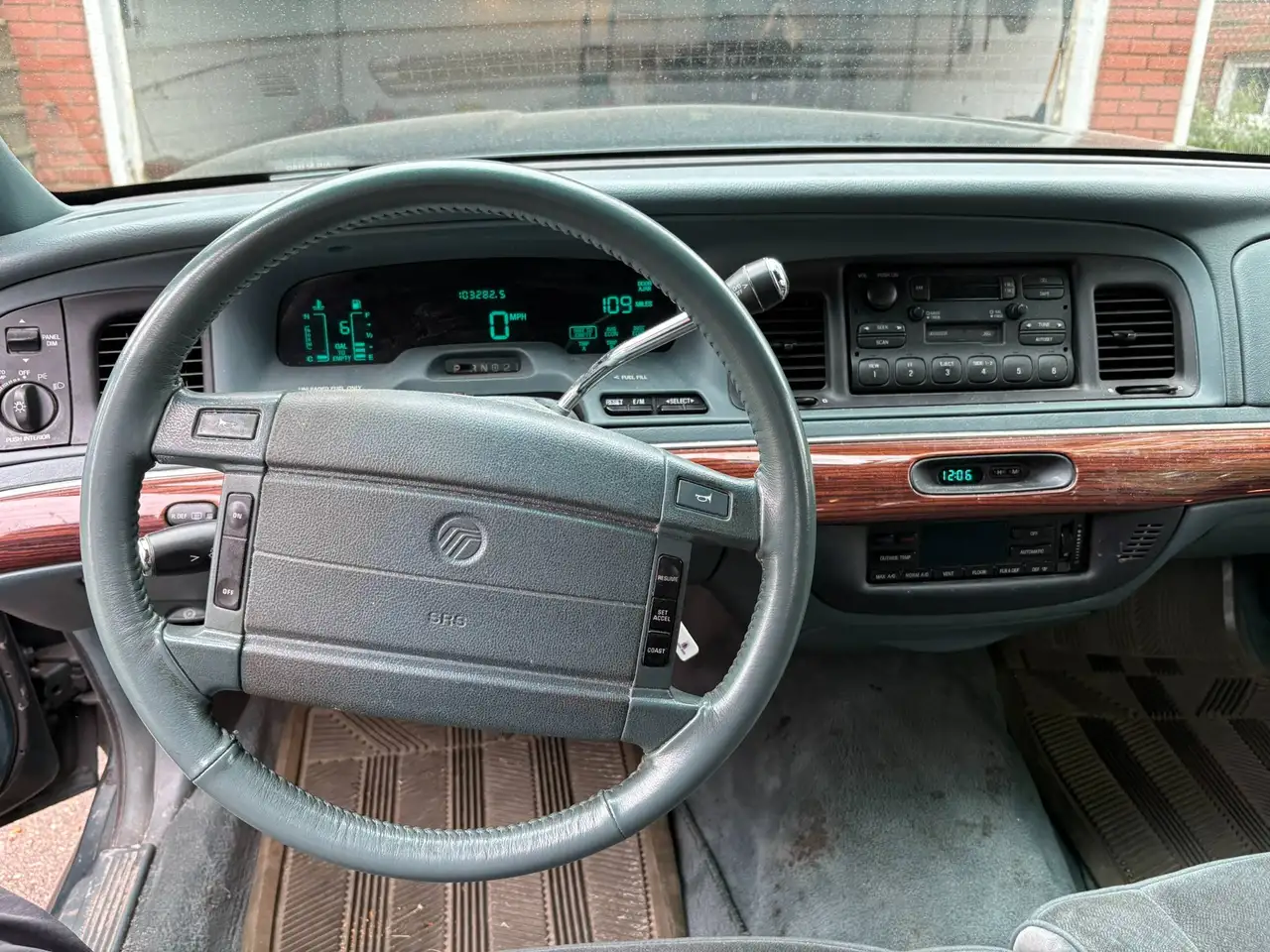 Mercury Grand Marquis снимка Mercury Grand Marquis