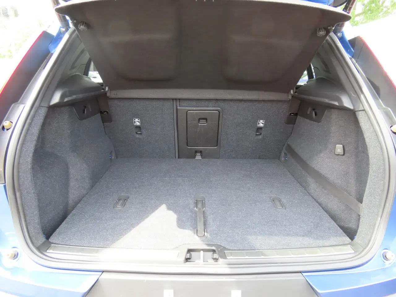 Volvo XC40 снимка Volvo XC40