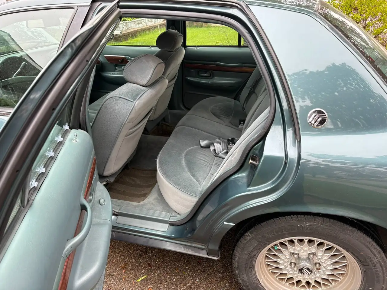 Mercury Grand Marquis снимка Mercury Grand Marquis