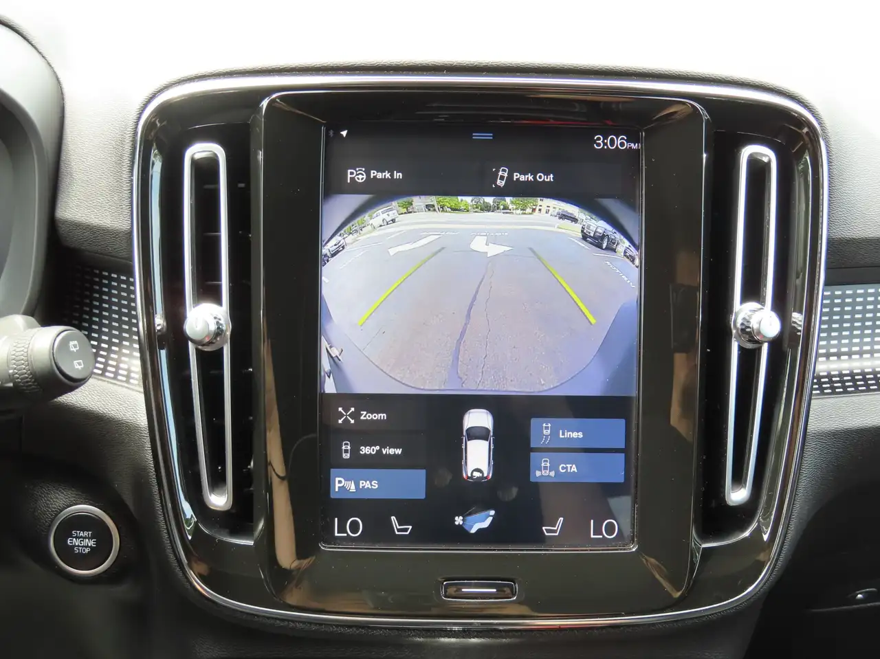 Volvo XC40 снимка Volvo XC40