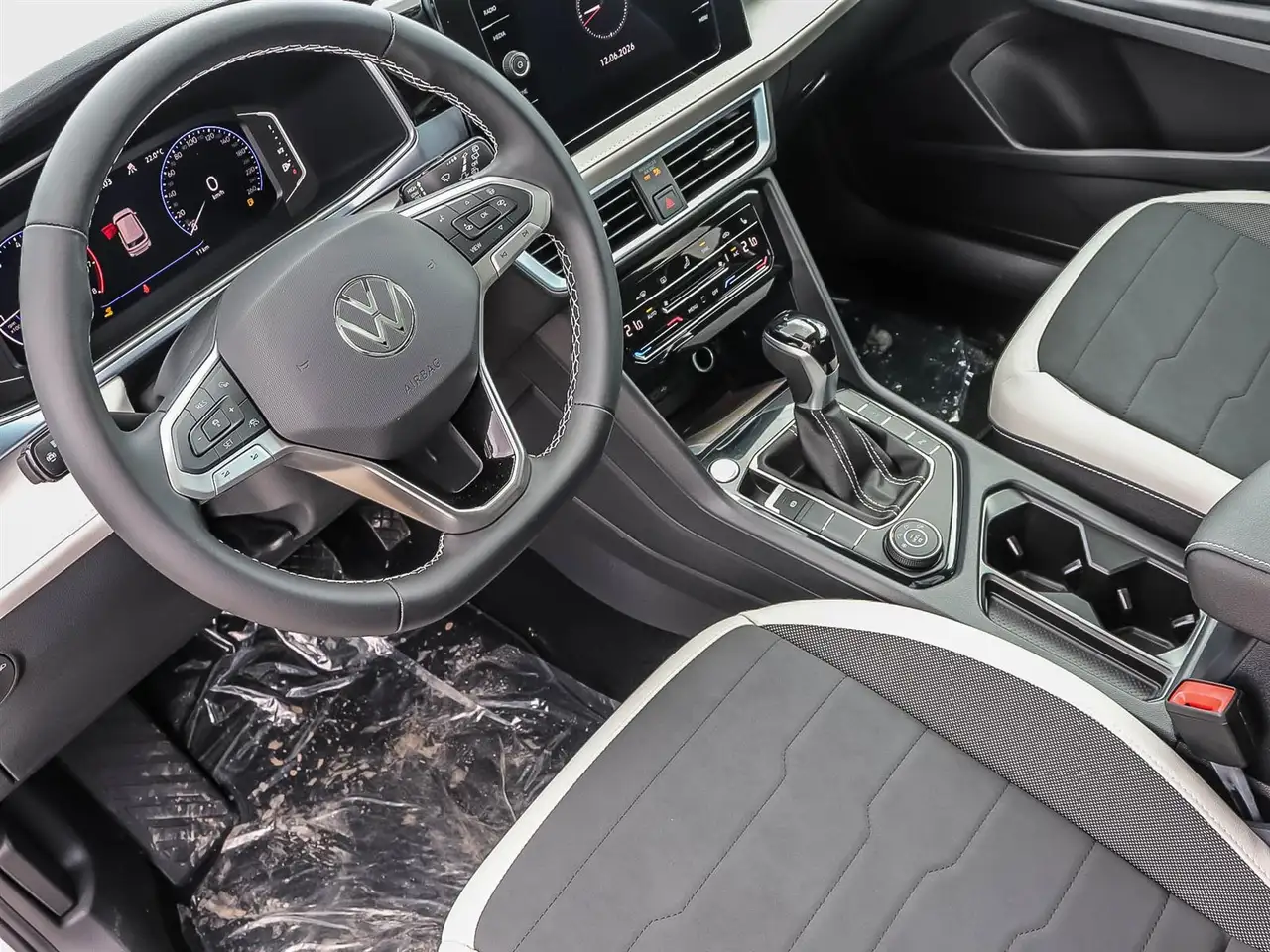 Volkswagen Taos снимка Volkswagen Taos