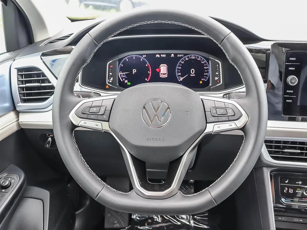 Volkswagen Taos снимка Volkswagen Taos