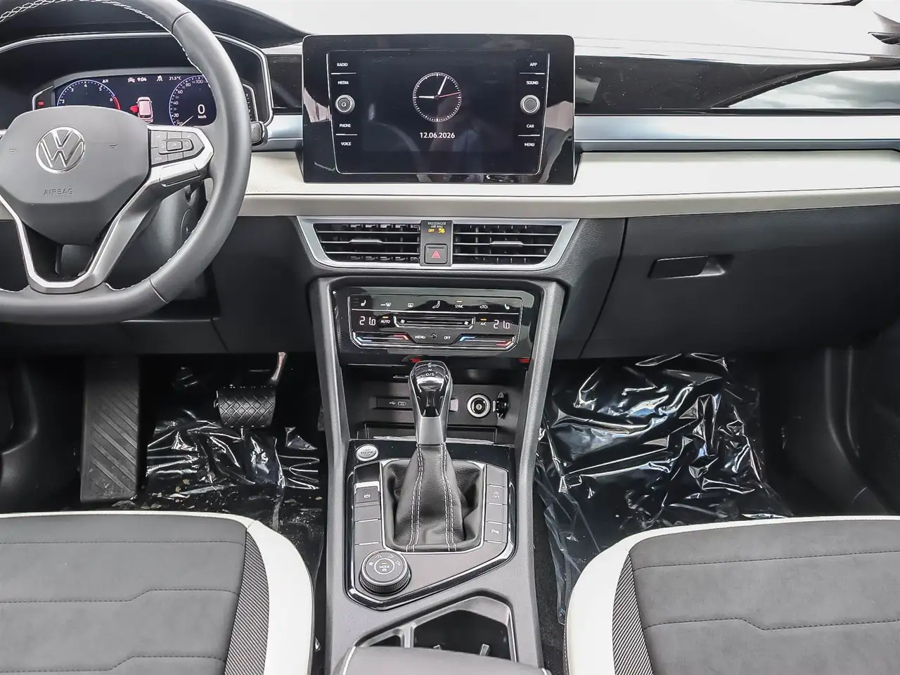 Volkswagen Taos снимка Volkswagen Taos