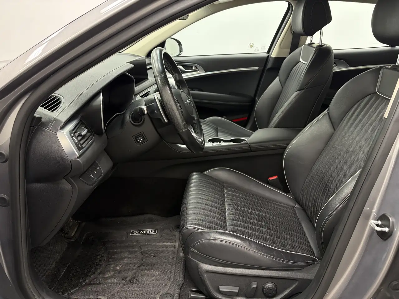 2022 Genesis G70