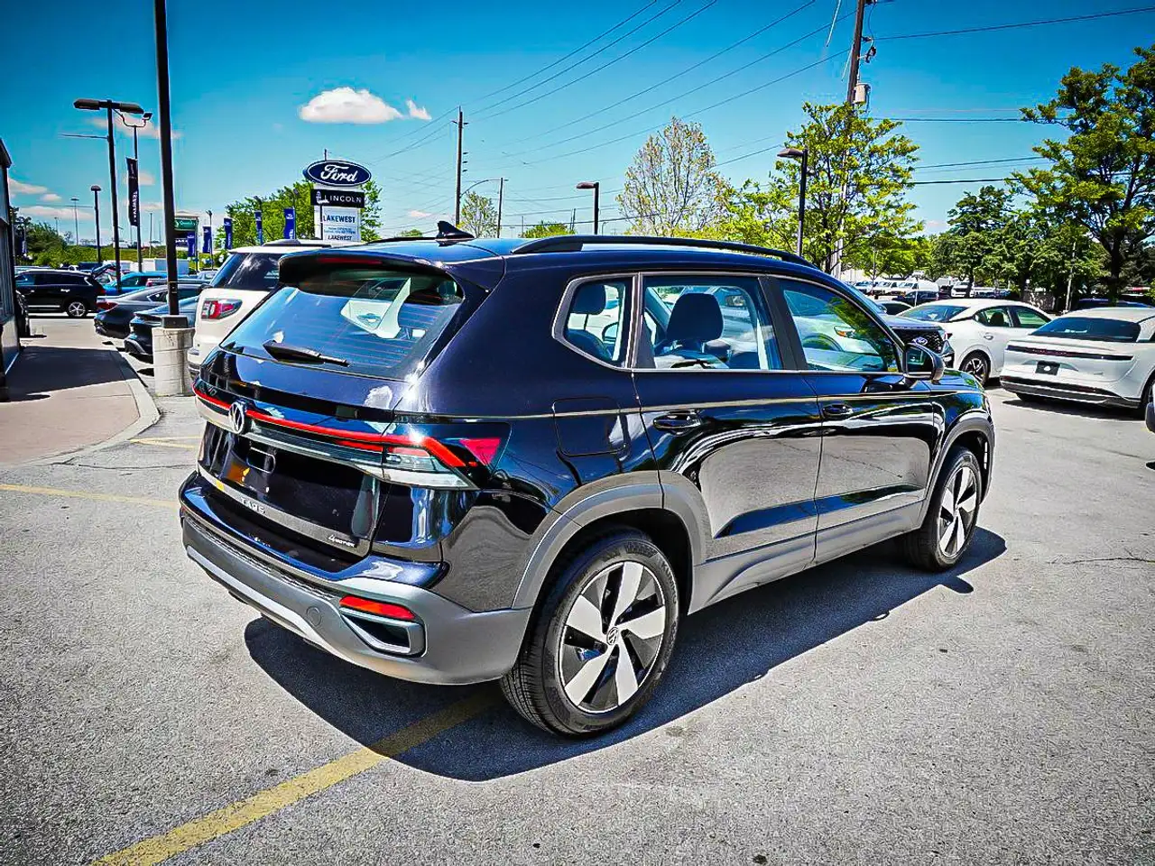 Volkswagen Taos снимка Volkswagen Taos