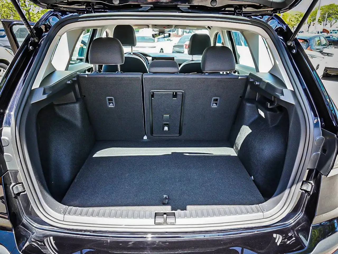 Volkswagen Taos снимка Volkswagen Taos