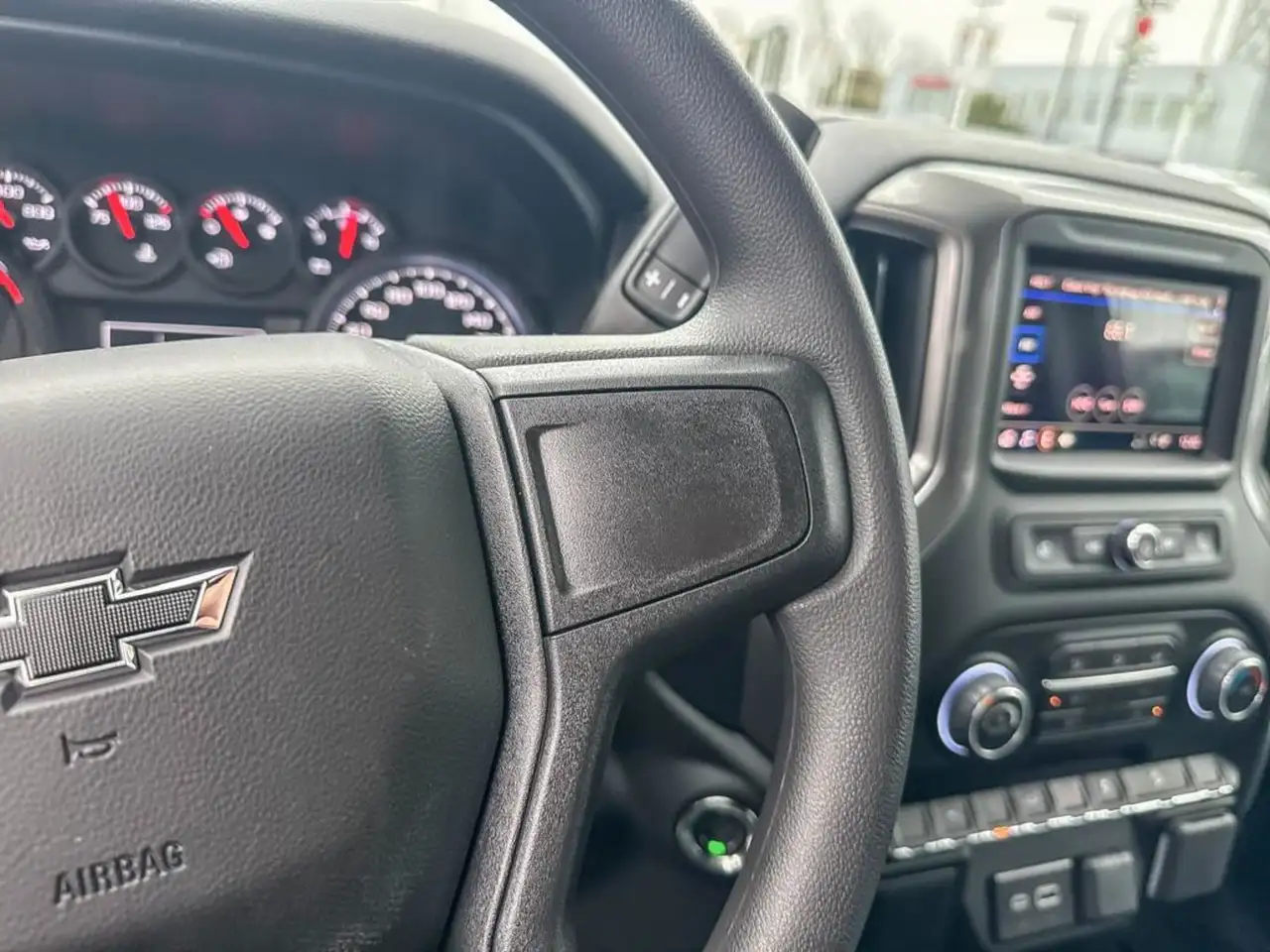Chevrolet Silverado 1500 снимка Chevrolet Silverado 1500