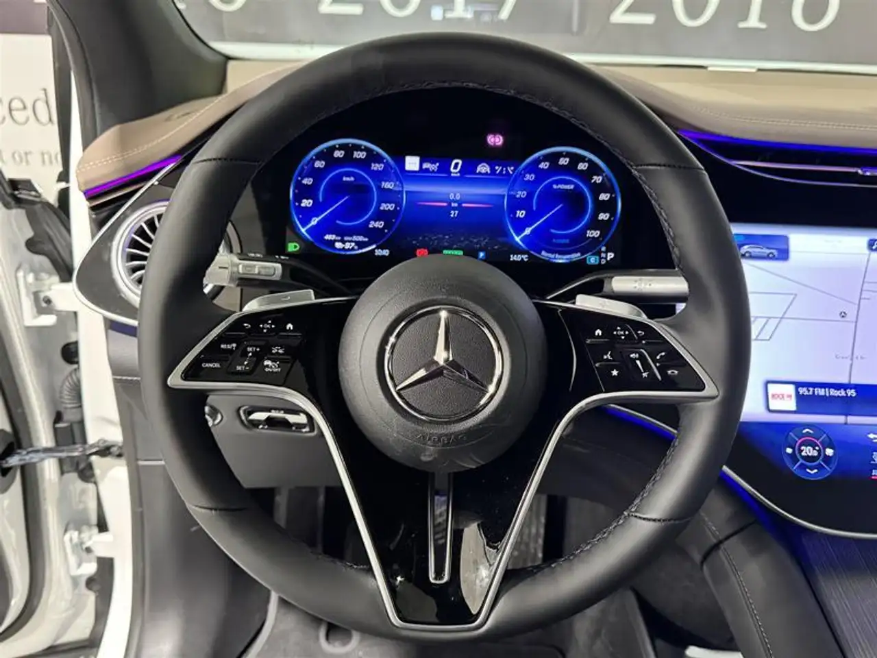 Mercedes-Benz EQS снимка Mercedes-Benz EQS