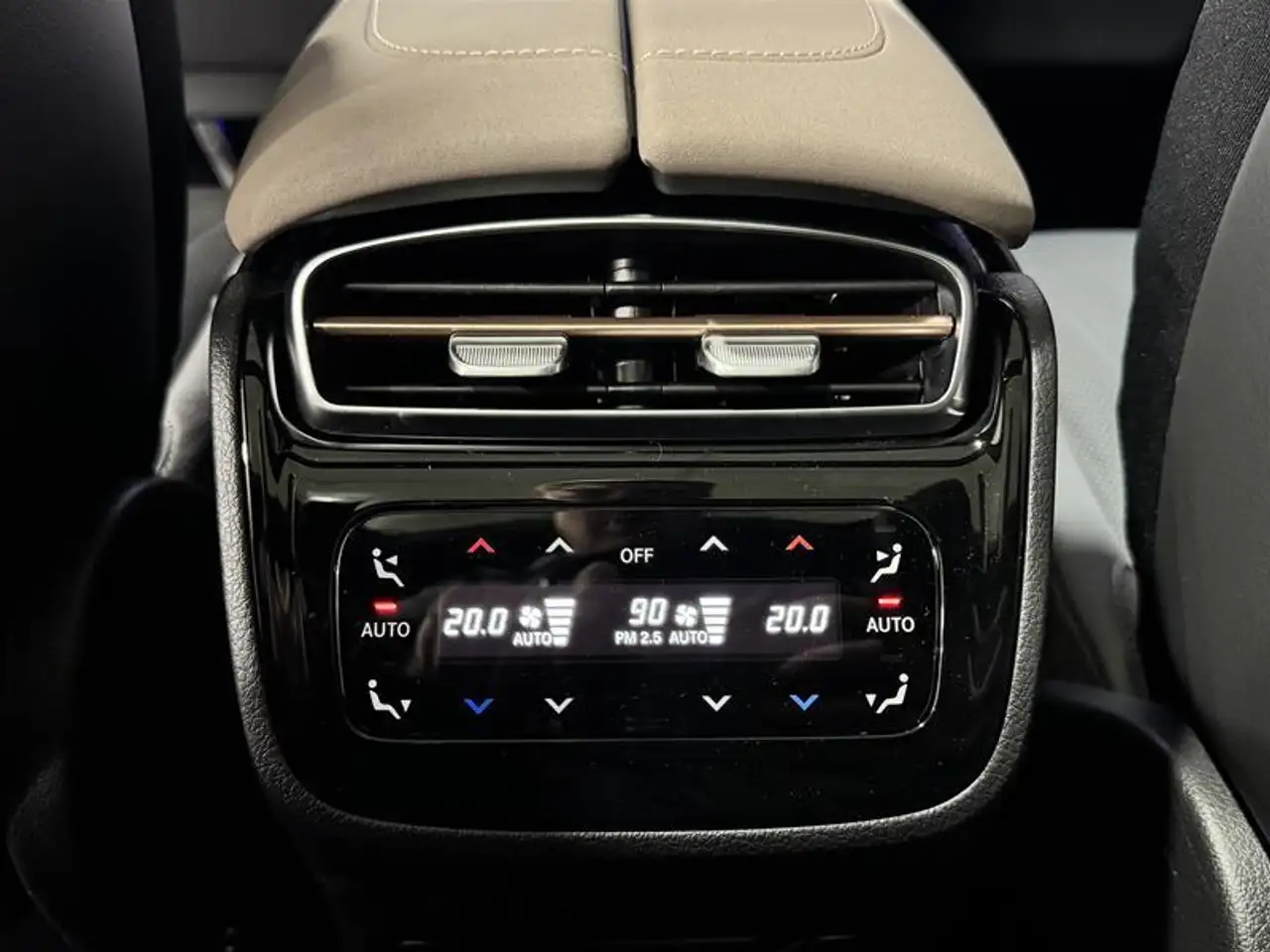 Mercedes-Benz EQS снимка Mercedes-Benz EQS
