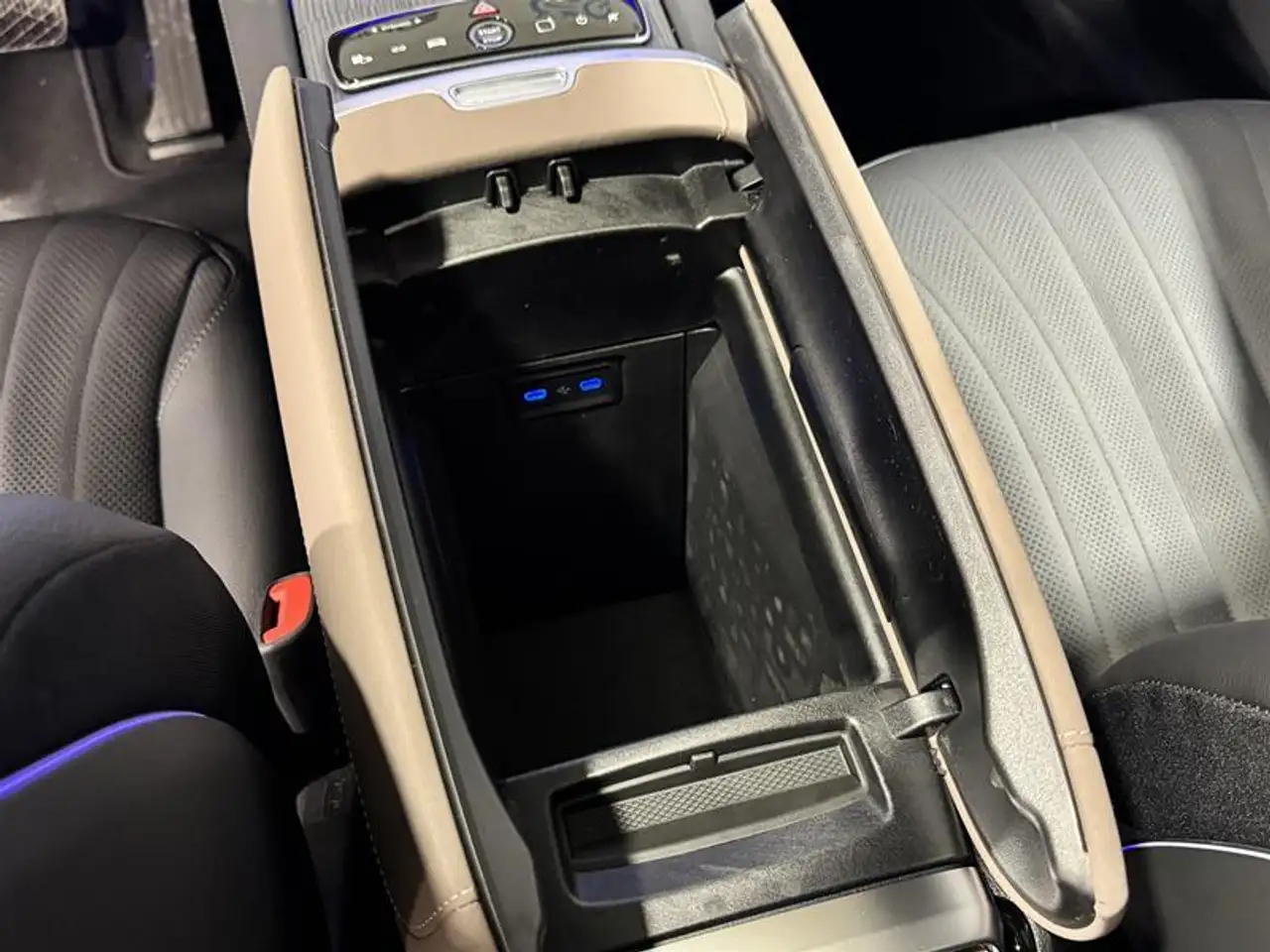 Mercedes-Benz EQS снимка Mercedes-Benz EQS