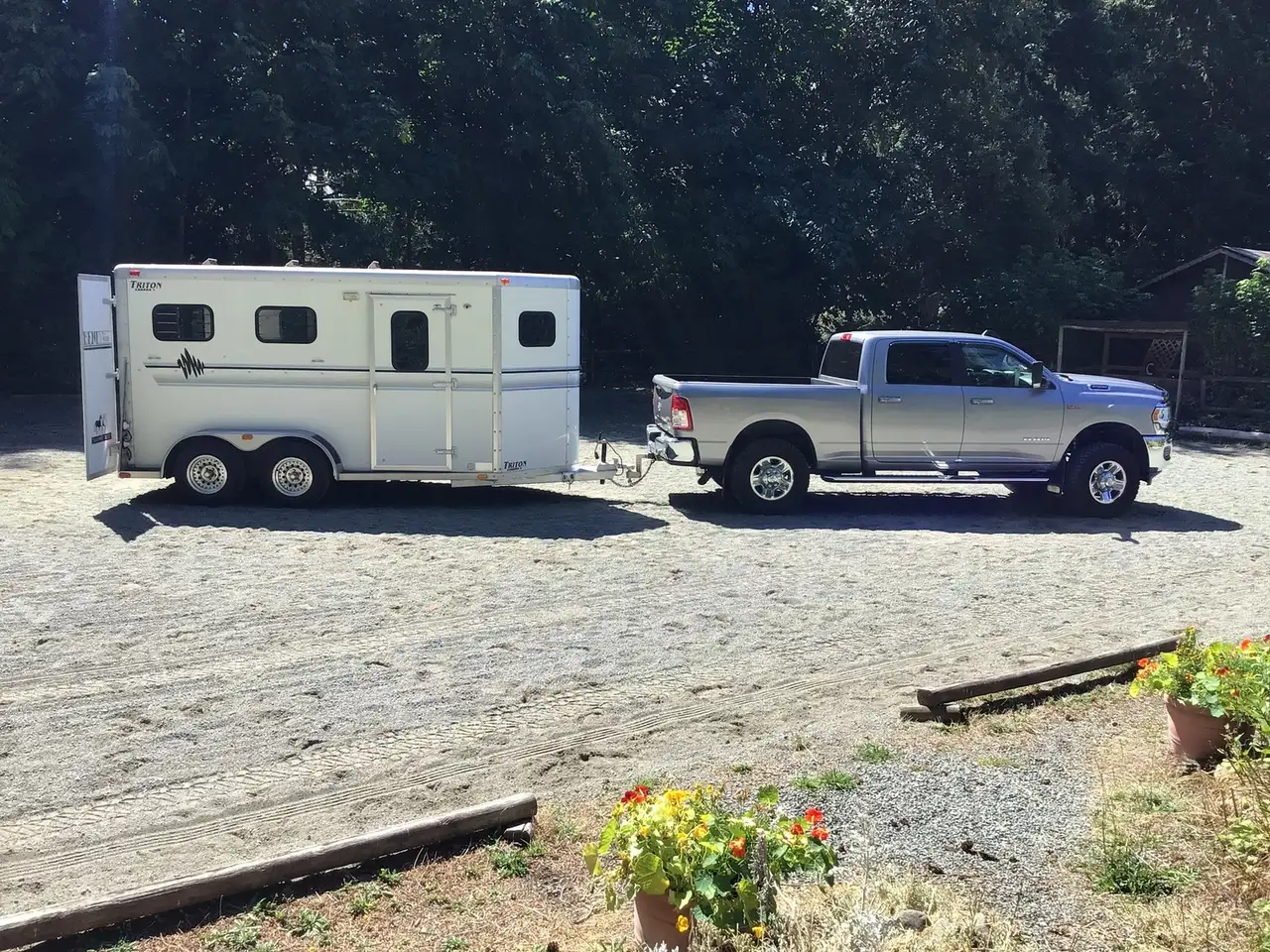 RAM 2500 photo RAM 2500