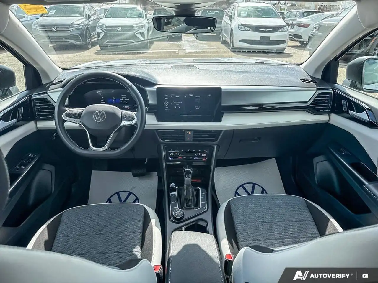 Volkswagen Taos снимка Volkswagen Taos