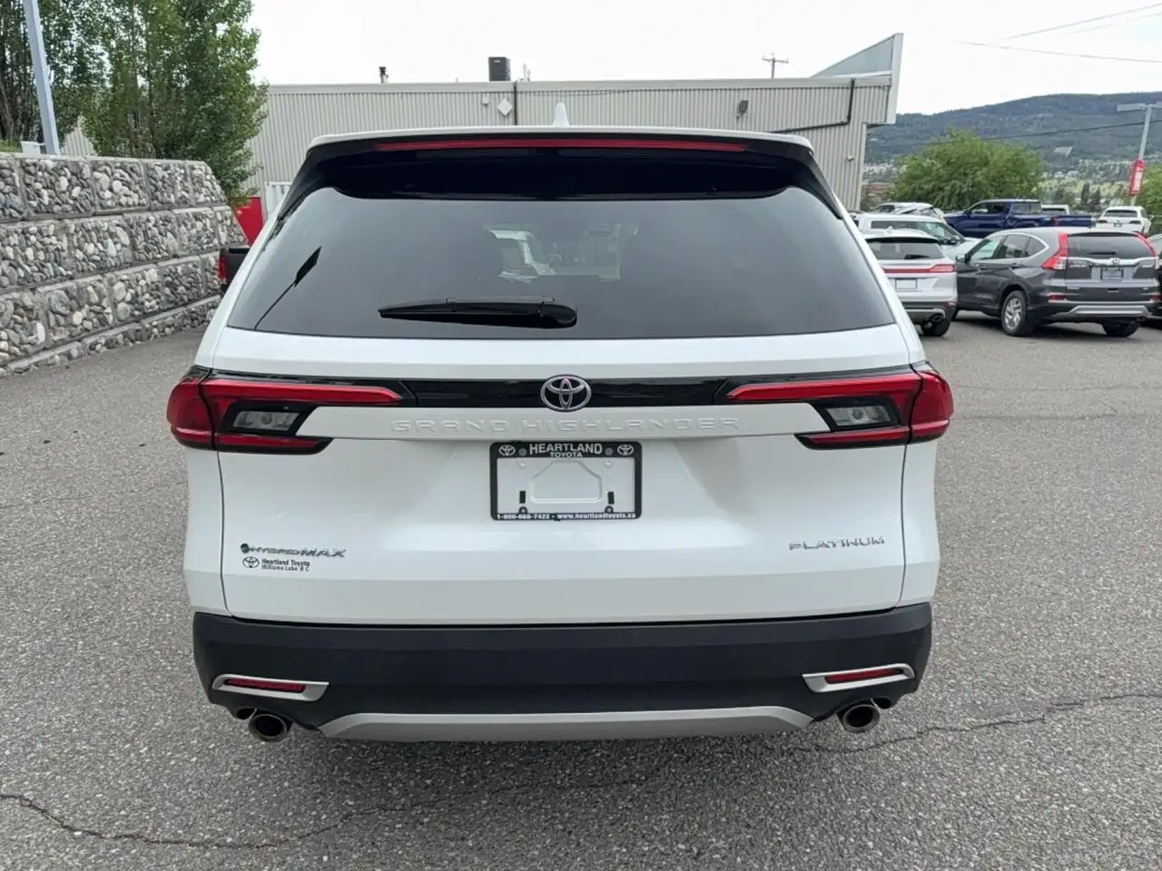 Toyota Grand Highlander снимка Toyota Grand Highlander