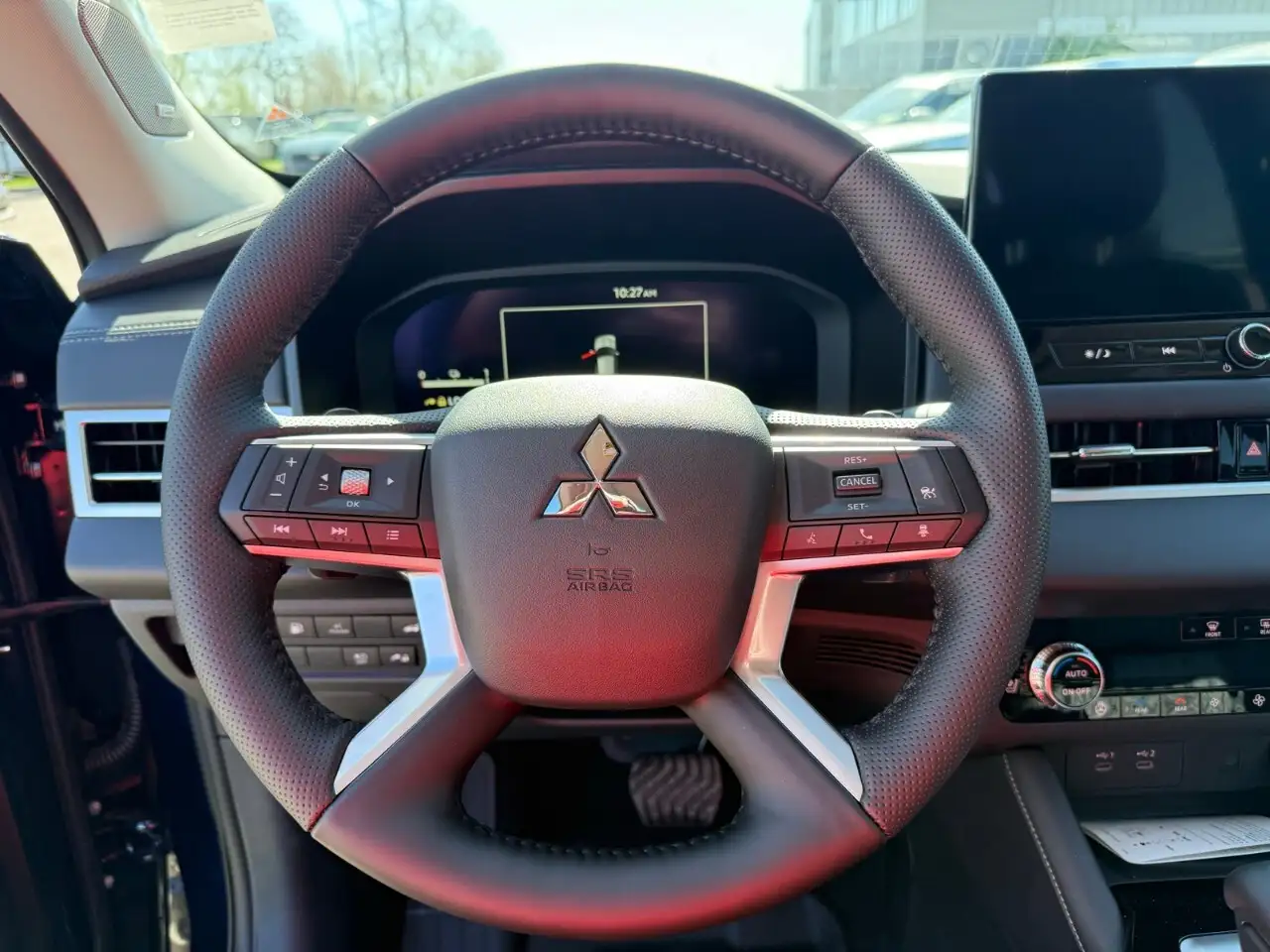 Mitsubishi Outlander снимка Mitsubishi Outlander