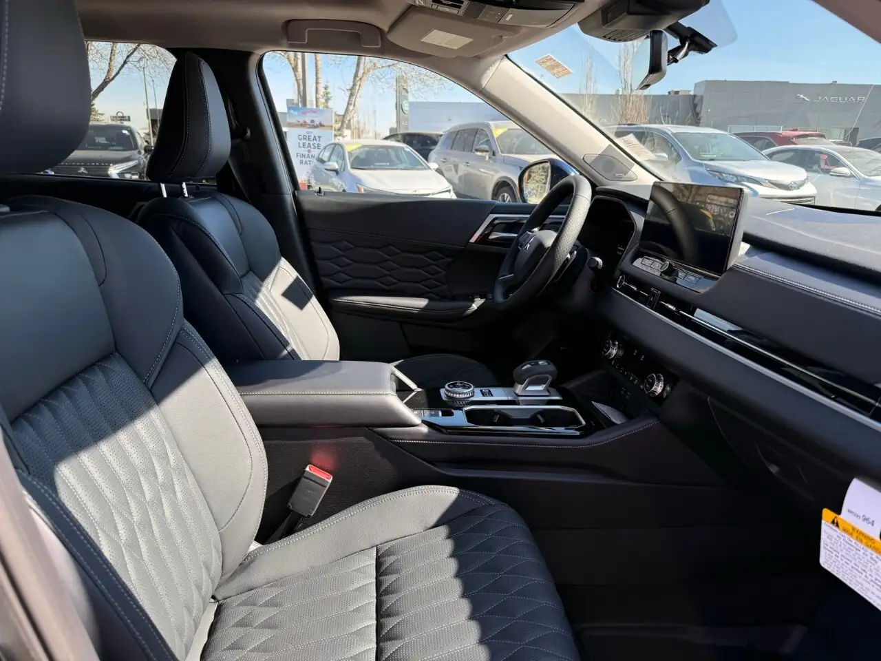 Mitsubishi Outlander снимка Mitsubishi Outlander