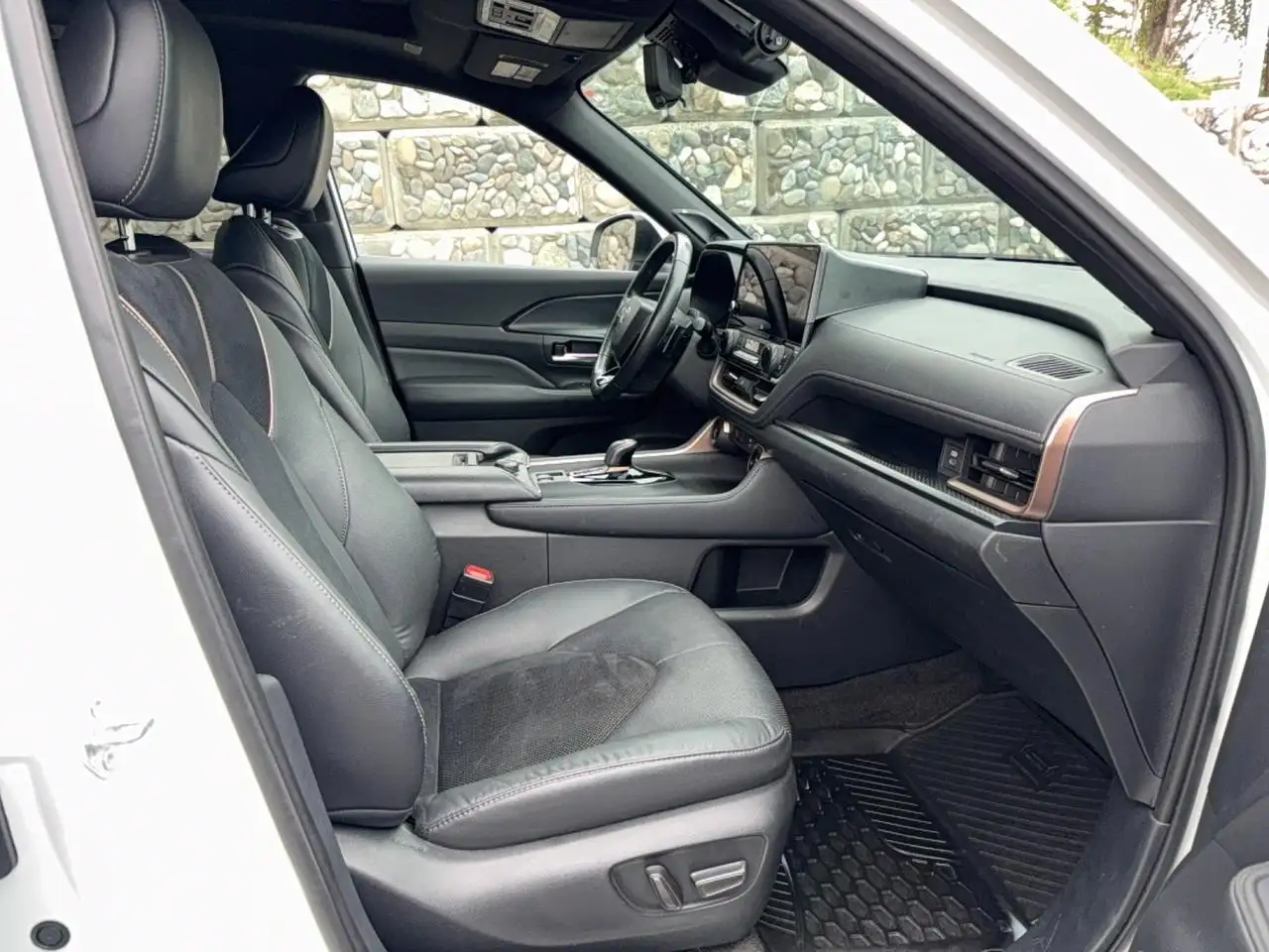 Toyota Grand Highlander снимка Toyota Grand Highlander