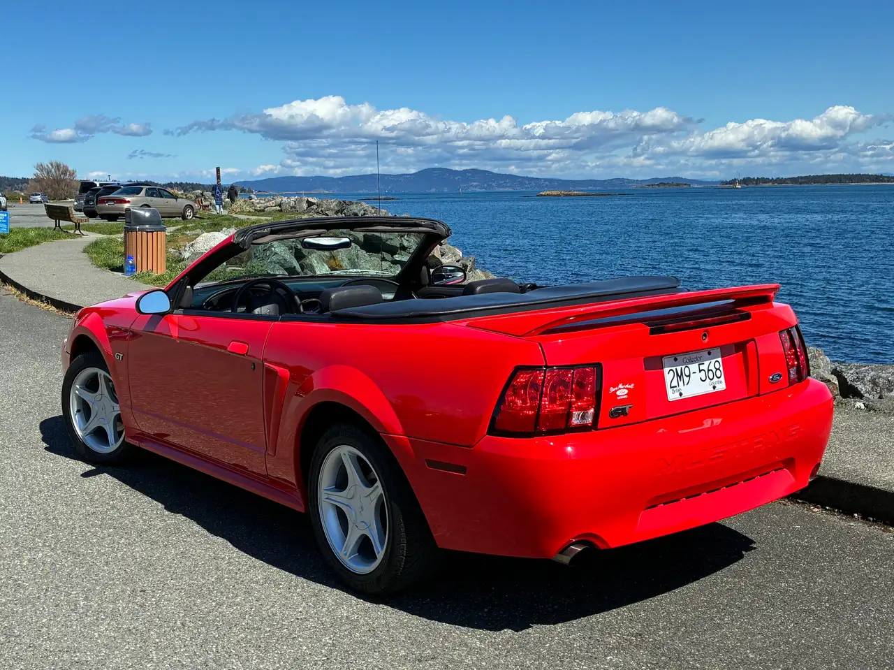 Ford Mustang photo Ford Mustang