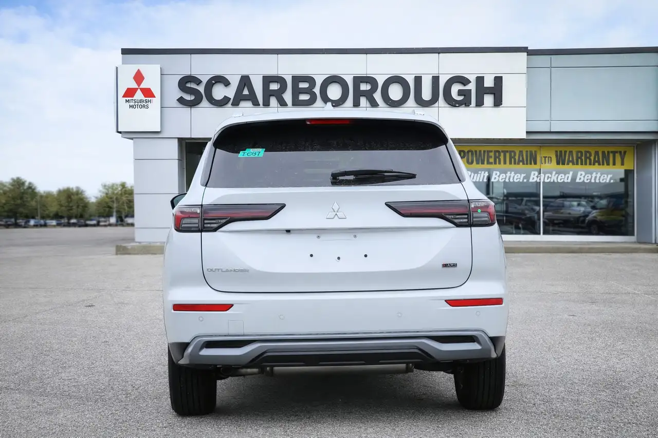 Mitsubishi Outlander снимка Mitsubishi Outlander