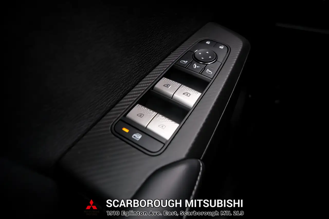 Mitsubishi Outlander снимка Mitsubishi Outlander