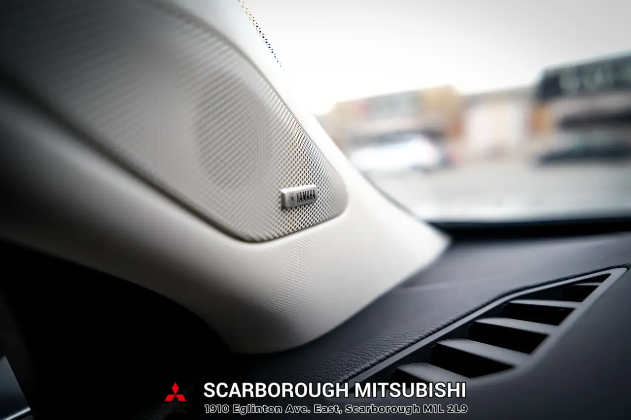 Mitsubishi Outlander снимка Mitsubishi Outlander