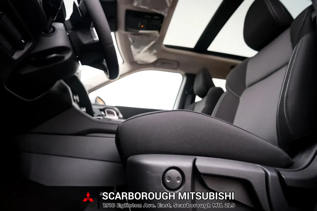 Mitsubishi Outlander снимка Mitsubishi Outlander