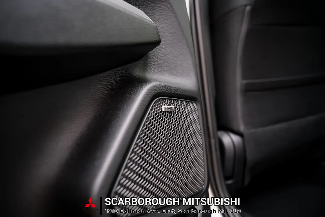 Mitsubishi Outlander снимка Mitsubishi Outlander