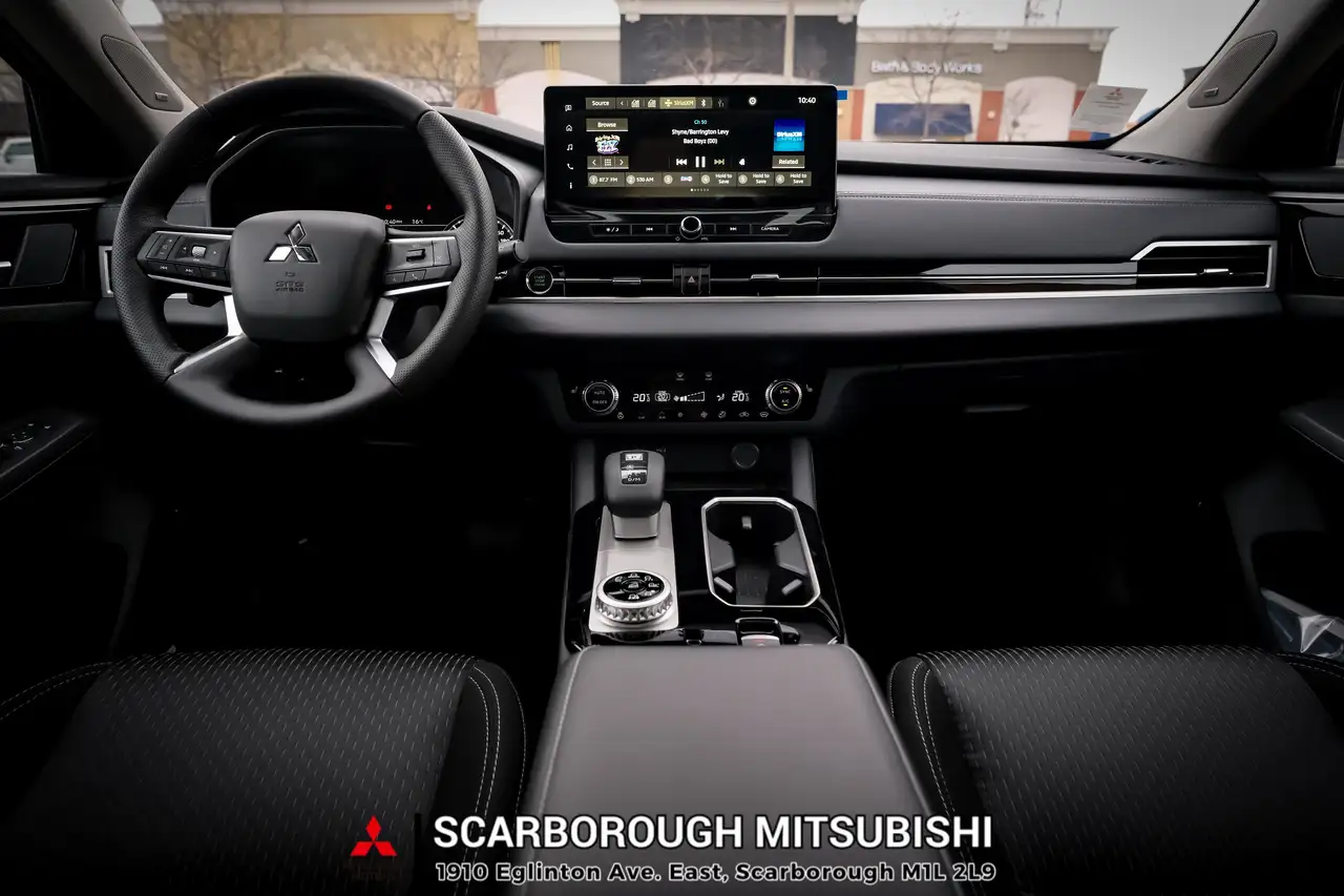 Mitsubishi Outlander снимка Mitsubishi Outlander