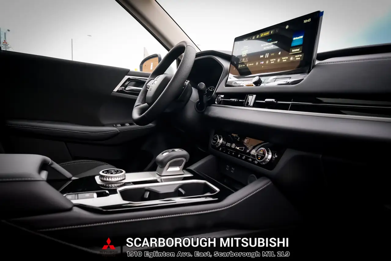 Mitsubishi Outlander снимка Mitsubishi Outlander