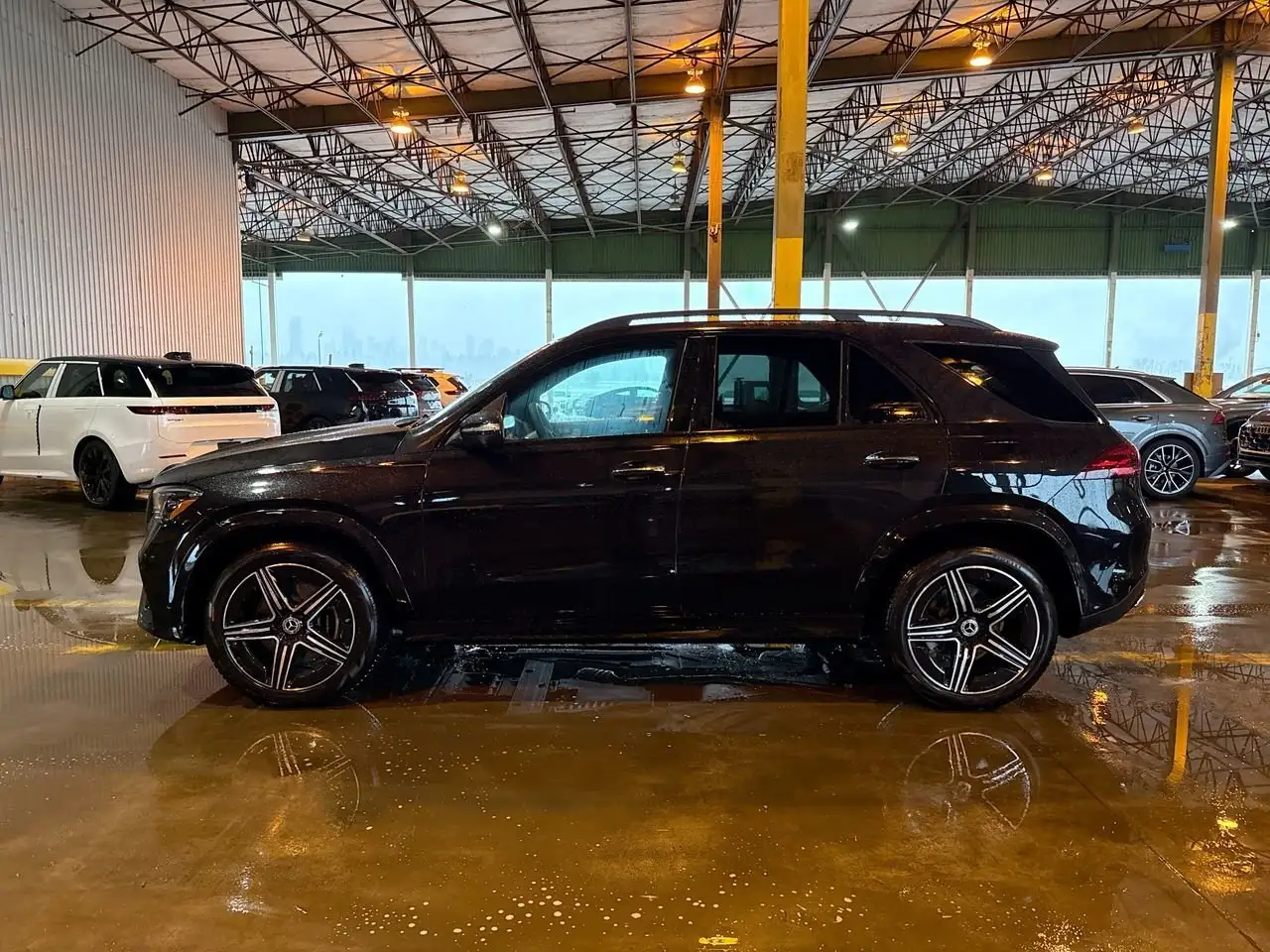 Mercedes-Benz GLE снимка Mercedes-Benz GLE