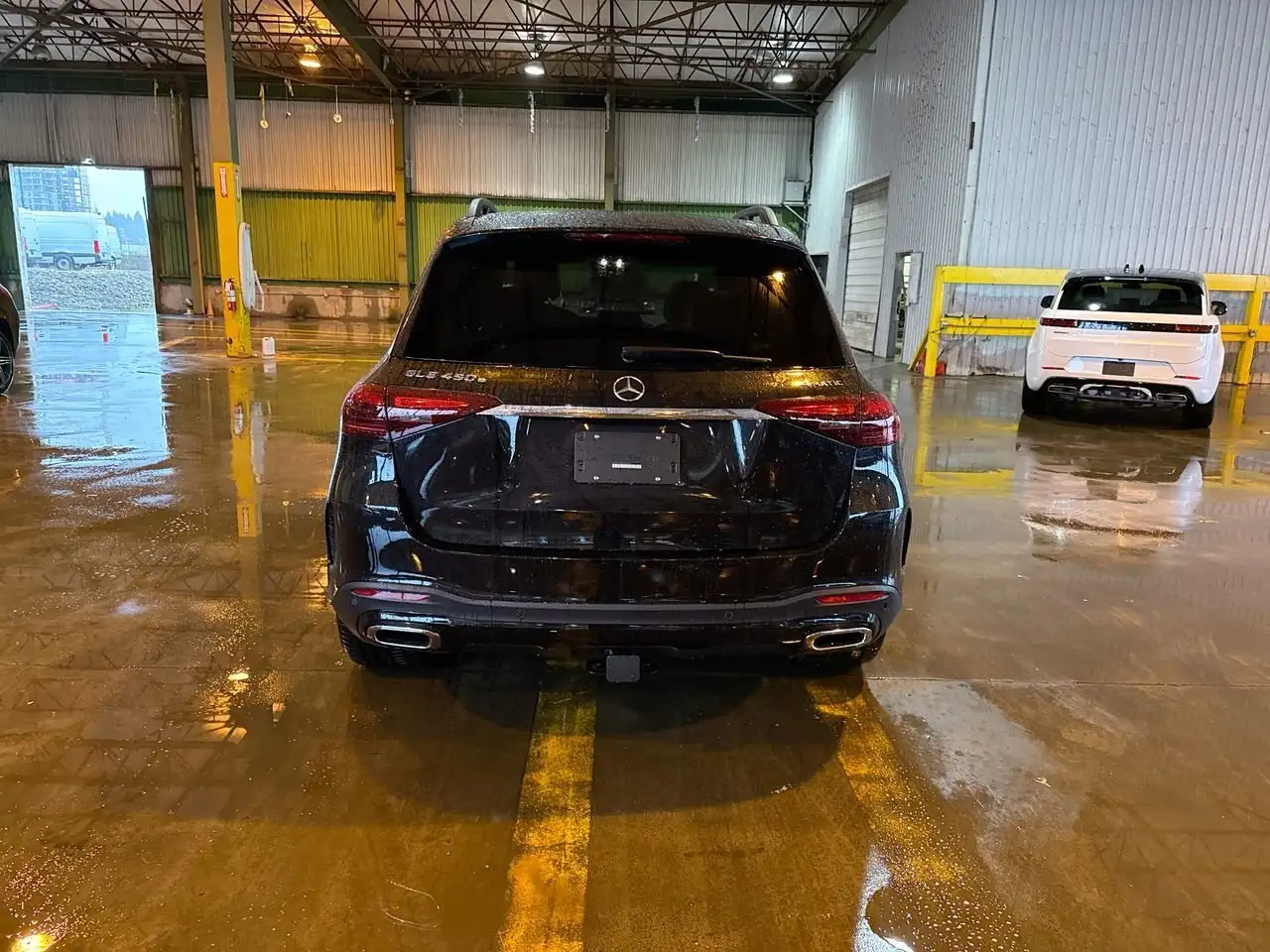 Mercedes-Benz GLE снимка Mercedes-Benz GLE