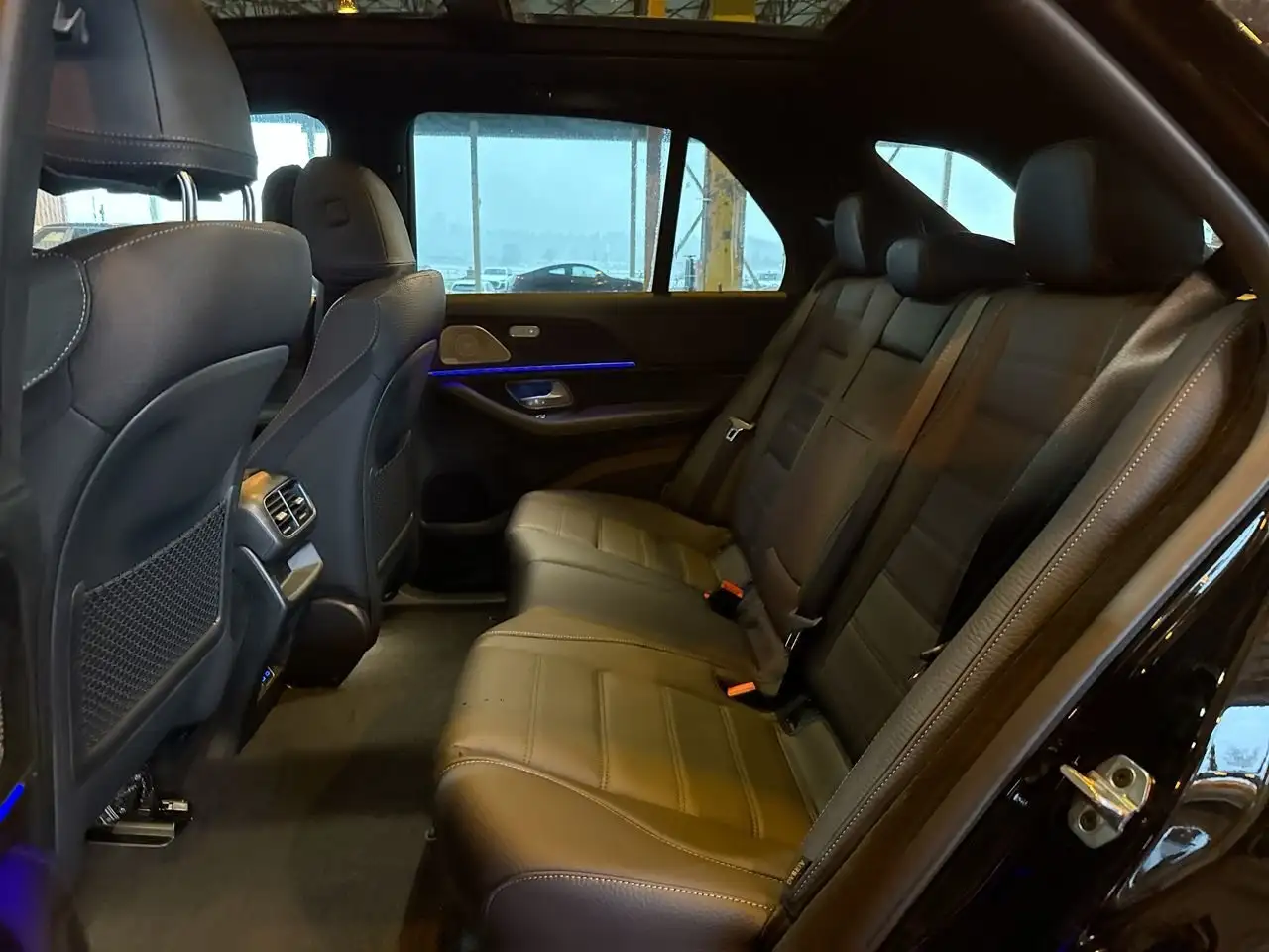 Mercedes-Benz GLE снимка Mercedes-Benz GLE