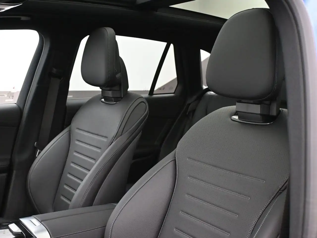 Mercedes-Benz GLC снимка Mercedes-Benz GLC