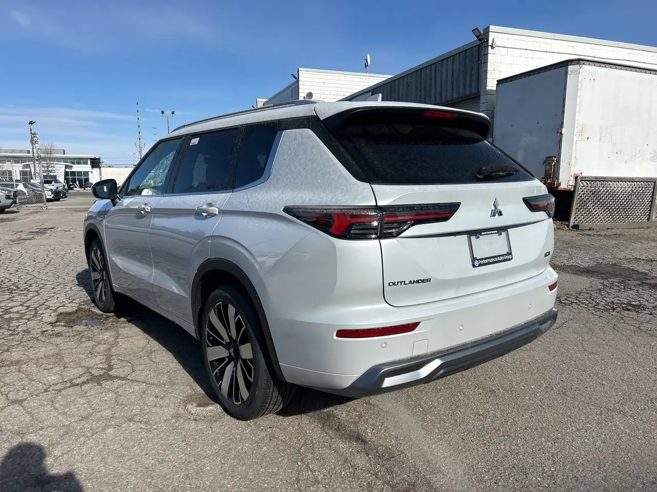 Mitsubishi Outlander снимка Mitsubishi Outlander