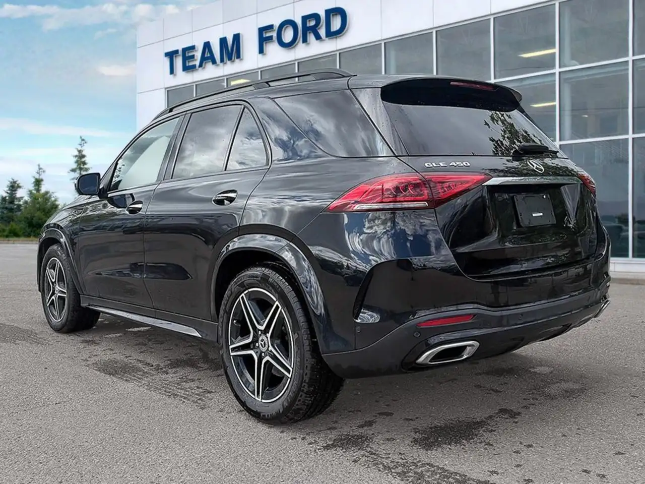 Mercedes-Benz GLE снимка Mercedes-Benz GLE