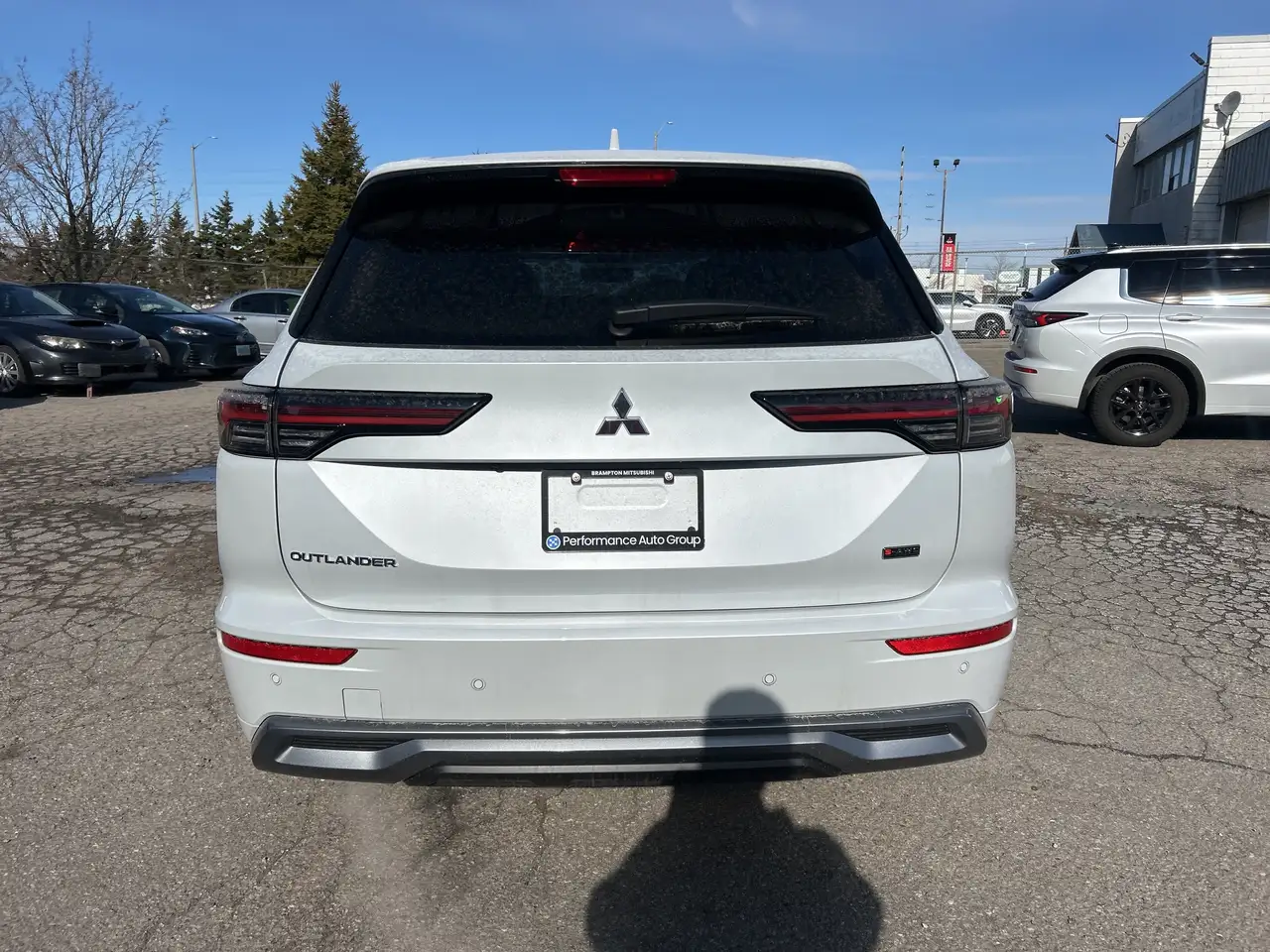 Mitsubishi Outlander снимка Mitsubishi Outlander