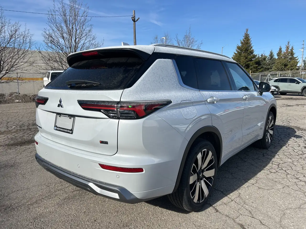 Mitsubishi Outlander снимка Mitsubishi Outlander