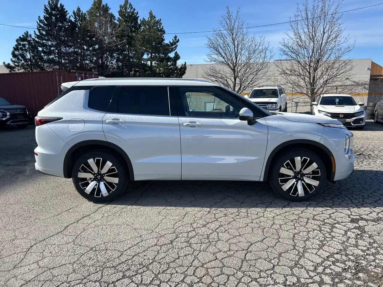 Mitsubishi Outlander снимка Mitsubishi Outlander