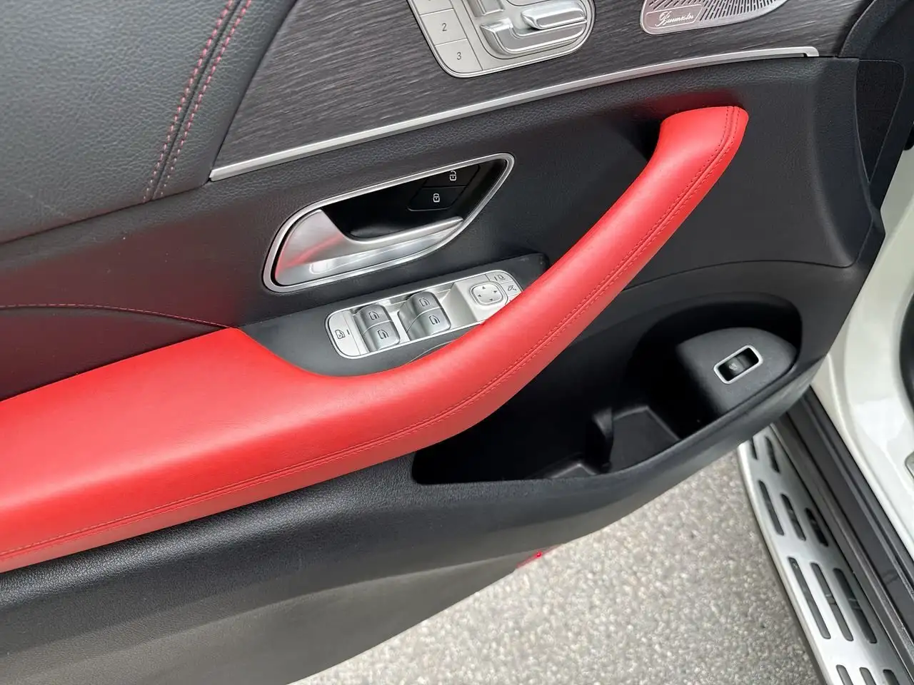 Mercedes-Benz GLE снимка Mercedes-Benz GLE