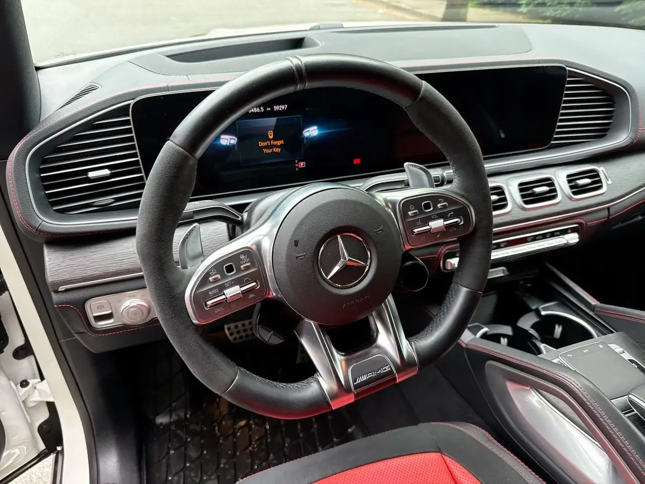 Mercedes-Benz GLE снимка Mercedes-Benz GLE