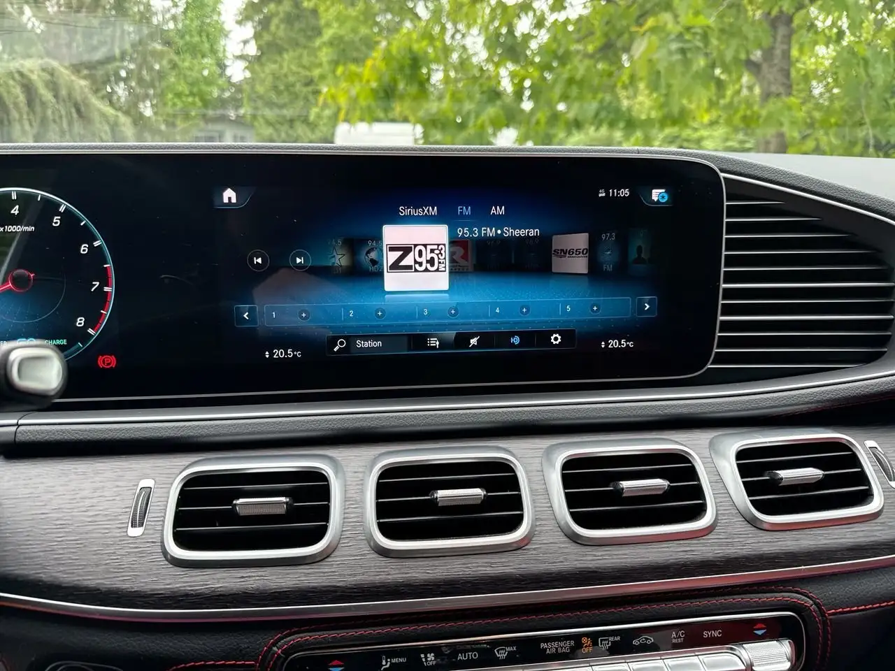 Mercedes-Benz GLE снимка Mercedes-Benz GLE