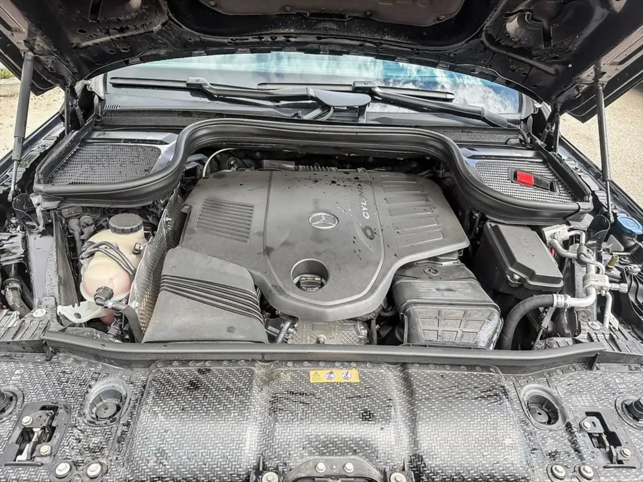 Mercedes-Benz GLE снимка Mercedes-Benz GLE